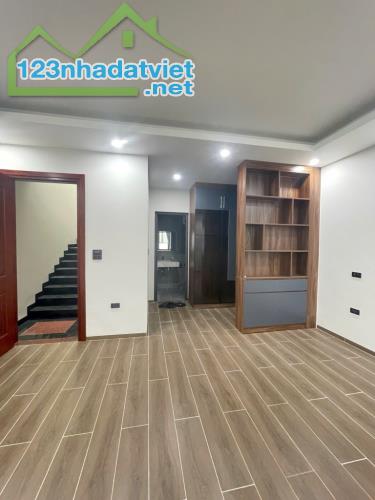 SIÊU HIẾM! NHÀ VĂN CAO 41m² – 3 TẦNG, MẶT TIỀN 5.4m – GIÁ 6.7 TỶ, NHANH TAY SỞ HỮU! - 1