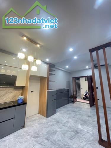 SIÊU HIẾM! NHÀ VĂN CAO 41m² – 3 TẦNG, MẶT TIỀN 5.4m – GIÁ 6.7 TỶ, NHANH TAY SỞ HỮU! - 2