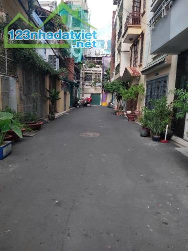 XE HƠI VÀO NHÀ! Bán Nhà 4 Tầng Cực Đẹp Lê Văn Sỹ, 66m2 (4.2x15.7m), 11 Tỷ