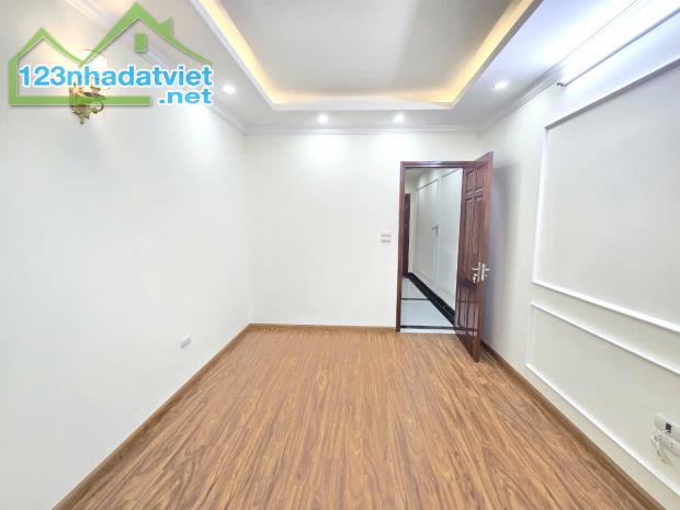 Mới keng, Ngõ thông, Ô tô 40m, PHỐ Hào Nam-0989311985