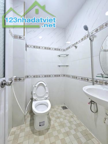 Nhà trệt lầu 95m2 Bùi thanh khiết Bình Chánh Giá 955tr - 1