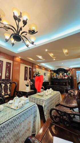 BÁN GẤP NHÀ MẶT PHỐ LÔ GÓC 3 MẶT PHỐ VỈA HÈ MÊNH MÔNG THÔNG SANG STARLAKE TÂY HỒ TÂY. - 1