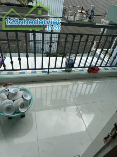 bán nhà hẻm 88 nguyễn văn quỳ, quận 7. dt: 2,85m x 16m, 1 lầu, 2pn, 2wc - 1