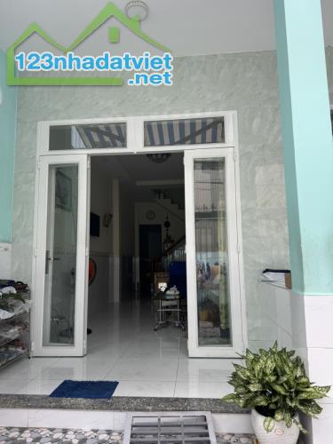 bán nhà hẻm 88 nguyễn văn quỳ, quận 7. dt: 2,85m x 16m, 1 lầu, 2pn, 2wc