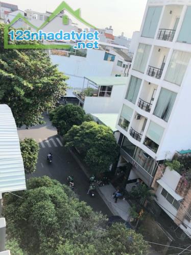 DUY NHẤT KHU K300- MT ĐƯỜNG A4 .P12- KHU VĂN PHÒNG VIP- 6 TẦNG- NHÀ GA T3 ĐANG LÀM TĂNG GI