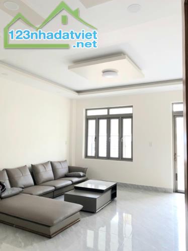 DUY NHẤT KHU K300- MT ĐƯỜNG A4 .P12- KHU VĂN PHÒNG VIP- 6 TẦNG- NHÀ GA T3 ĐANG LÀM TĂNG GI - 1