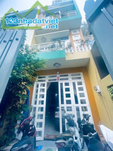 Bán nhà gần chợ Hạnh Thông Tây Gò Vấp-HCM-78m2-3 tầng-hẻm xe hơi