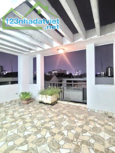 Nhà Đẹp 5 Tầng -Khu Phan Xích Long - Phú Nhuận - 40m2