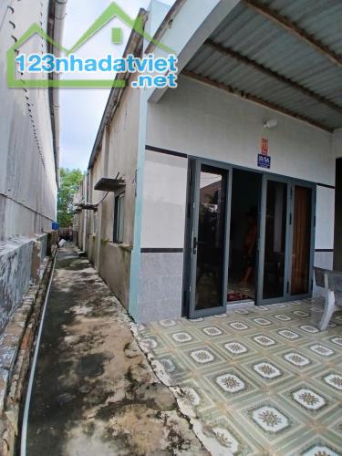 BÁN 100M2 FULL THỔ CƯ ĐÃ CÓ  NHÀ 3 PHÒNG NGỦ 1 PHÒNG KHÁCH 1 GIAN BẾP NGAY TL 44A  CHỢ - 2