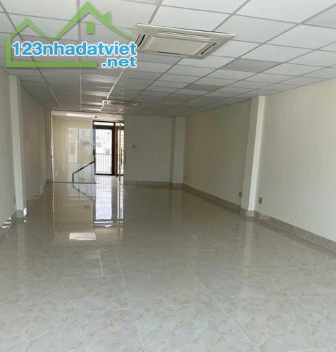 CHO THUÊ NHÀ 250M2 MẶT TIỀN ĐƯỜNG TRƯƠNG CÔNG ĐỊNH - PHƯỜNG 7