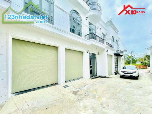 Bán nhà 3 tầng Mới 180m2 Full thổ cư, Trảng Dài Biên Hòa. Giá chỉ: 3,260tỷ - 2