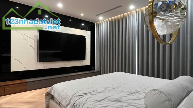 Giá chỉ còn 20 tỷ, giảm mạnh từ 30 tỷ – căn hộ penthouse siêu rộng đẹp nhất tại Pegasus - 2