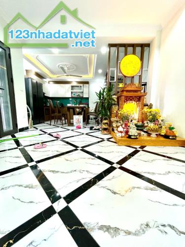 BÁN NHÀ ĐẸP LÔ GÓC- 5TẦNG 44m GẦN TT VĂN ĐIỂN Trung Tâm HC HUYỆN THANH TRÌ 6.5 tỷ - 3