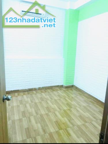 CĂN HỘ DỊCH VỤ LÝ CHÍNH THẮNG QUẬN 3, ~40M2 4 TẦNG 5 PHÒNG, CHO THUÊ 180 TRIỆU/ NĂM, 5.2TỶ