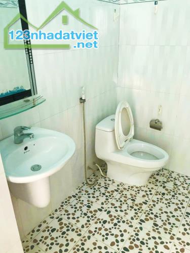 TP Thủ Đức 29m2 Chỉ 2 triệu 5 Phòng Trọ Hẻm 47 Trường Lưu - 1