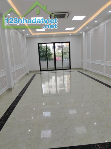 Bán nhanh toàn nhà văn phòng, 8 tầng, thang máy nhập khảu, 110m2 MT 7m giá thỏa thuận - 1