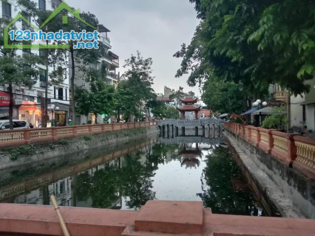 SIÊU PHẨM LÔ GÓC VIỆT HƯNG 61M2 VIEW HỒ,  MẶT NGÕ ÔTÔ TRÁNH ,KINH DOANH. 14TỶ - 5