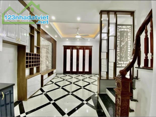 Chỉ 2.5 tỷ có nhà  Phương Canh, xây mới 5 Tầng, 3P ngủ, gần Mỹ Đình 3km - 4