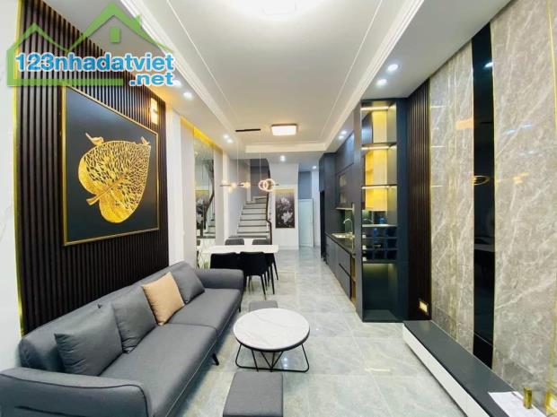 Chỉ cần 3 tỷ có nhà Phương Canh, 33M 5 Tầng, 4 phòng, 30m ô tô đỗ, đường 6m - 4