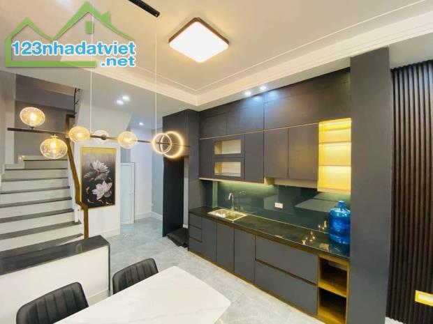 Chỉ cần 3 tỷ có nhà Phương Canh, 33M 5 Tầng, 4 phòng, 30m ô tô đỗ, đường 6m - 2