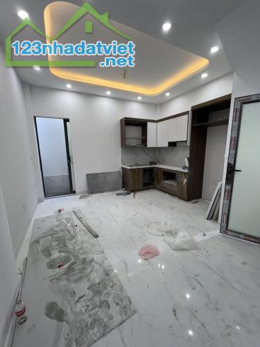 BÁN NHÀ 49M2 4 TẦNG - LẠC THỊ - NGỌC HỒI - THANH TRÌ - HƯỚNG ĐẸP - 2