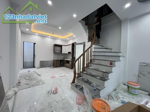 BÁN NHÀ 49M2 4 TẦNG - LẠC THỊ - NGỌC HỒI - THANH TRÌ - HƯỚNG ĐẸP - 1