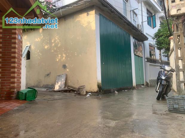 Bán nhà đất la phù, lô góc 2 mặt tiền, sẵn nhà 2 tầng, dt 50m2 - 1