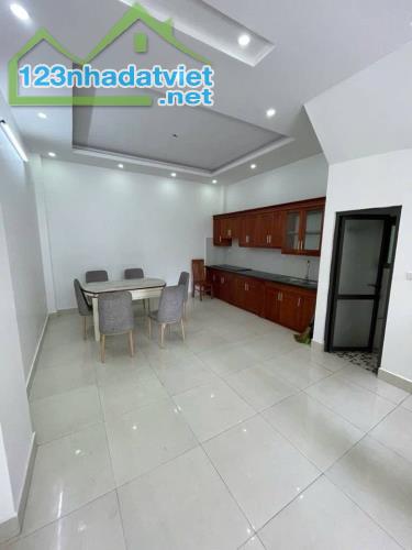 Nhà C4 Tăng Bạt Hổ , P.11, 70 m2,HXH thông sát,HC - 2