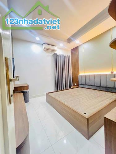 Bán Nhà Bát Khối - Gần chợ Tư Đình Long Biên- 42m x 4T- gần ô tô tránh- 4PN- full nội thất - 2