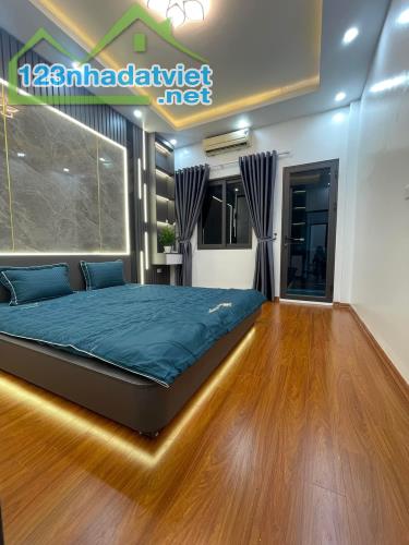 Nhà HXH 3 tầng gần Nguyễn Duy Trinh, 52m2, 3 tầng , 3PN , Hoàn công - 1