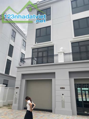 !! CHÍNH CHỦ CHO THUÊ CĂN SHOPHOUSE 4 TẦNG TẠI Vinhomes Royal Lsland VŨ YÊN, HẢI PHÒNG - 3