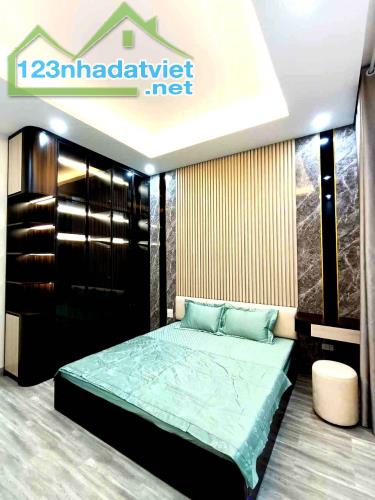 Nhà Như Biệt Thự, Phố Chùa Láng, Đống Đa, DT 48m2, MT 4m, Kinh Doanh Cửa Hàng, Nhỉnh 11 - 1