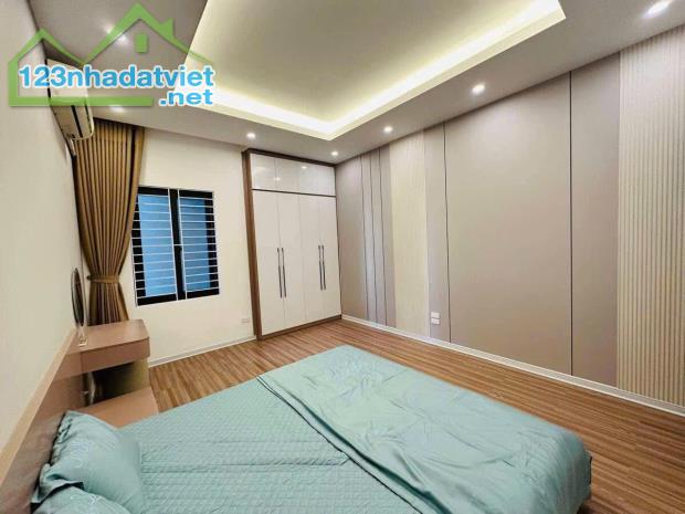 NHÀ ĐẸP ĐỊNH CÔNG THƯỢNG Ở SƯỚNG - NGÕ Ô TÔ ĐỖ CỬA DT 63m2 4 tầng MT 4m Giá 10.6 tỷ - 2