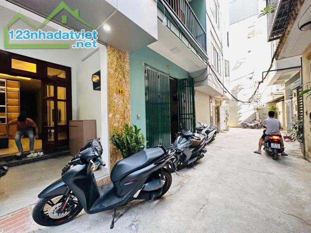 NHÀ ĐẸP ĐỊNH CÔNG THƯỢNG Ở SƯỚNG - NGÕ Ô TÔ ĐỖ CỬA DT 63m2 4 tầng MT 4m Giá 10.6 tỷ