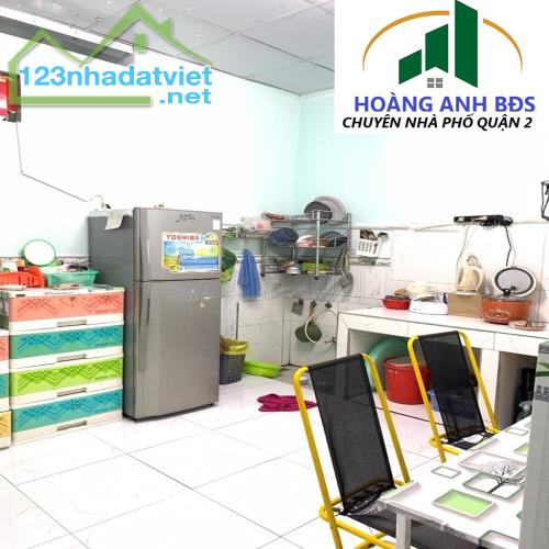 Bán gấp nhà mặt phố MTKD _ Chưa đến 52 tr/m2 _ Đường Lê Văn Thịnh, Quận 2 _ trệt 2 pn 1 wc - 4