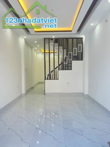 Bán nhà mặt ngõ Kim Chung 38M 4 Tầng, 4P Ngủ, gần khu đô thị Hinode giá 3.9 tỷ