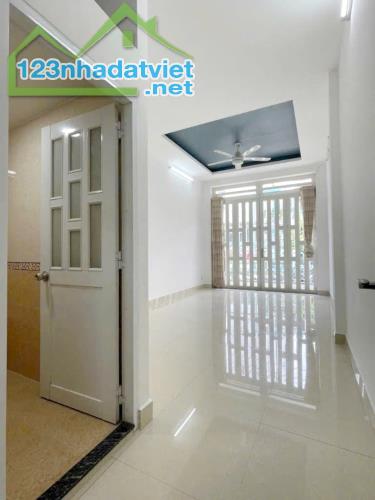 Nhà mới 3 tầng MT kinh doanh Âu Dương Lân P3Q8. Giá 14,5 tỷ TL - 2