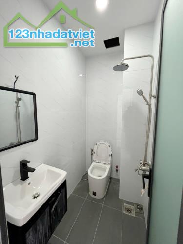 Nhà 4 tầng hẻm 4m đường Âu Dương Lân P3Q8. Giá 5,98 tỷ TL - 3