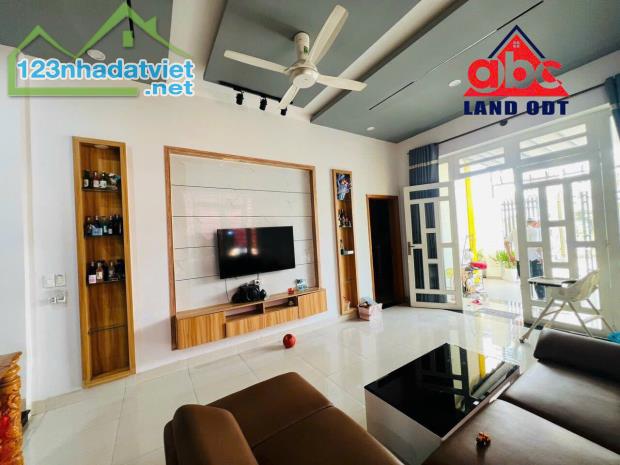 Bán nhà mặt tiền kinh doanh Trảng Dài, Biên Hòa, 105m2, giá 3 tỷ 190.