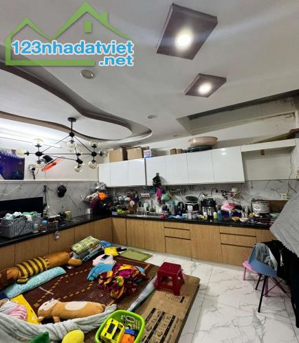 Bán CHDV HXH Trường Chinh, P12, Tân Bình, 70m2, 5 tầng, chỉ nhỉnh 8 tỷ - 1