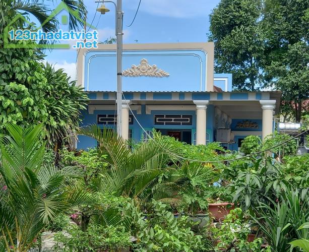 Cần bán nhanh-Đất tặng Nhà rất Đẹp-Tiến Lợi-Phan Thiết-DT 207m2,có 107m2TC,MT 12m