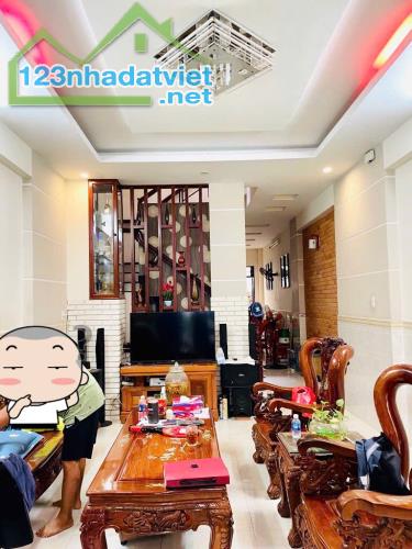 KHU VIP TÂN BÌNH - Ô TÔ NGỦ TRONG NHÀ - 90M2 - 3 TẦNG - 2 MẶT HẺM THOÁNG MÁT - 2