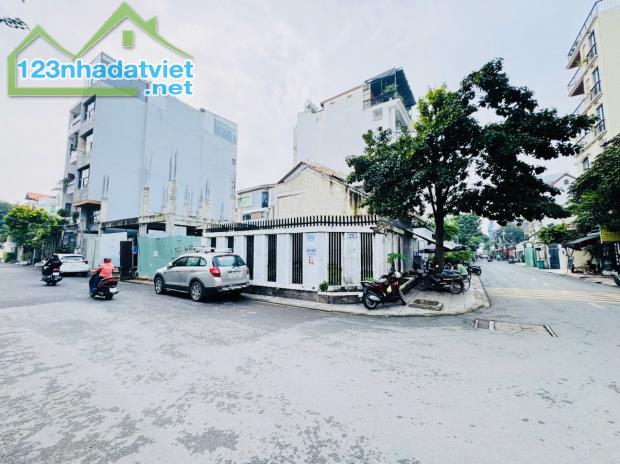 Bán Đất Góc 2 Mặt Tiền Đường Nguyễn Bá Huân,Thảo Điền,Q2 DT:162m2(13,8mx12,9m) Giá 55 Tỷ