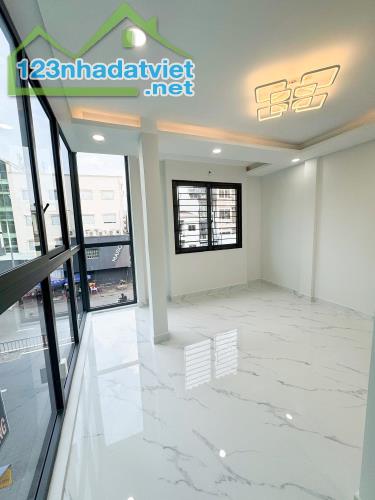 MTKD Dương Bá Trạc Q8 - 4 tầng - dtsd 147m2 - SHR hoàn công đủ - 3