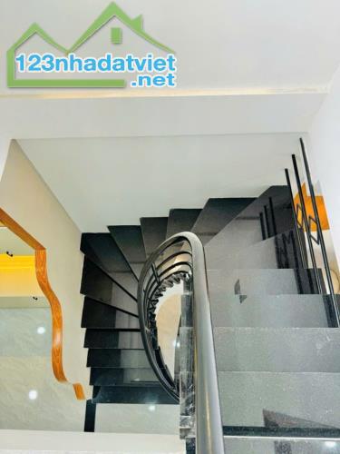 57m2, Chỉ 5,3 Tỷ ! Bán Nhà Đường Nguyên Hồng 57m2 ( 3,5m x 15m ), 2 Tầng, P11, Chỉ 5,3 Tỷ - 4