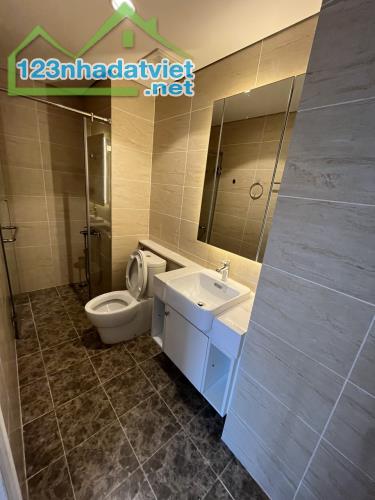 Bán căn hộ 2N,2WC sổ lâu dài #Dcapitale Trần Duy Hưng - 2