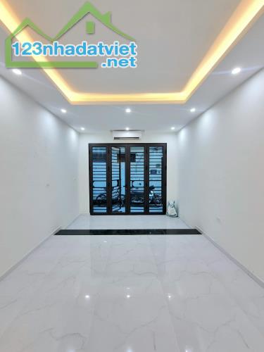 Bán nhanh nhà ngõ Quỳnh, giá 10.5 tỷ, 50m2x4T, nở hậu, ẢNH THẬT - 2