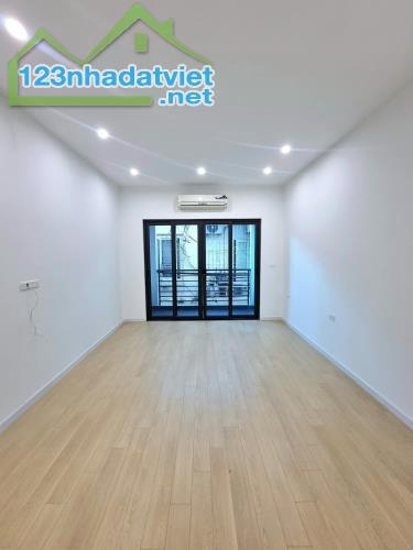 Bán nhanh nhà ngõ Quỳnh, giá 10.5 tỷ, 50m2x4T, nở hậu, ẢNH THẬT - 1