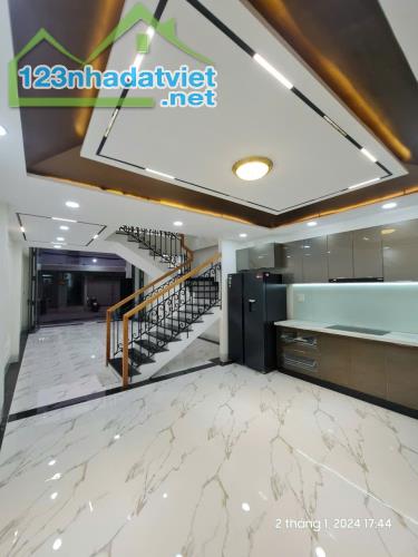 HOÀ BÌNH QUẬN 11- XE HƠI ĐỖ CỬA - 72M2- NGANG HƠN 5M- SỔ MỚI HOÀN CÔNG. 11TỶ - TL - 1