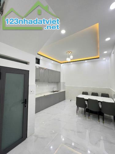 Nhà ngay Quận 1 siêu rộng 86m2 ĐẤT, Hẻm xe hơi thỏa mái, chỉ hơn 6 tỷ - 2